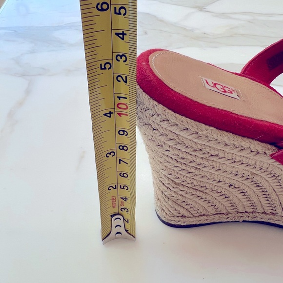 UGG W HEDY WEDGES RED SUEDE SZ-10 EXCELLENT CONDITION!! SUPER CUTE & COMFY!! ❤️ - Picture 7 of 8